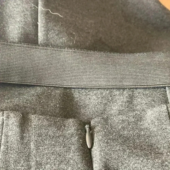 Ann Taylor soft  grey pencil skirt - Picture 4 of 5